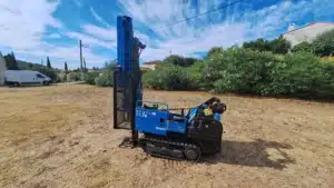 ETUDE DE SOL G1PGC à CEYRESTE (13) BOUCHES DU RHONE Carotteuse géotechnique utilisée pour une étude de sol sur un terrain constructible en Bouches-du-Rhône