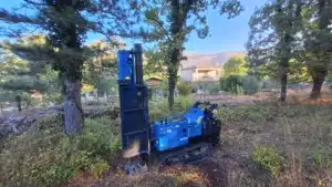 ETUDE DE SOL G2AVP à ST VALLIER DE THIERY (06) ALPES MARITIMES Sondages au pénétromètre dynamique lourd pour une étude de sol . Cette méthode permet de vérifier la résistance de sol pour l’emprise au sol du projet