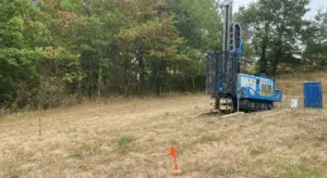 ETUDE DE SOL G2AVP à CASTRES (81) TARN Un sondage destructif a été effectué, accompagné d’essais pressiométriques, afin de caractériser le comportement du sol sous contrainte. Ces essais permettent de déterminer la déformabilité et la résistance du sol en place, données indispensables pour l’analyse géotechnique et la conception des ouvrages.