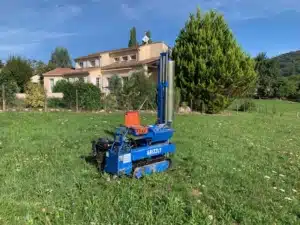 ETUDE DE SOL G2AVP à FOIX (09) ARIEGE Sondages au pénétromètre dynamique lourd pour une étude de sol . Cette méthode permet de vérifier la résistance de sol pour l’emprise au sol du projet
