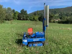 ETUDE DE SOL G2AVP à FOIX (09) ARIEGE Sondages au pénétromètre dynamique lourd pour une étude de sol . Cette méthode permet de vérifier la résistance de sol pour l’emprise au sol du projet