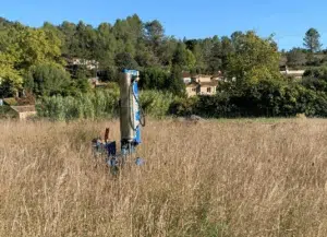 ETUDE DE SOL G2AVP à GINOLES (11) AUBE Sondages au pénétromètre dynamique lourd pour une étude de sol . Cette méthode permet de vérifier la résistance de sol pour l’emprise au sol du projet