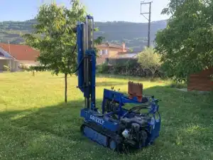 ETUDE DE SOL G2AVP à FOIX 09 Sondages au pénétromètre dynamique lourd pour une étude de sol sur St pierre de riviere . Cette methode permet de vérifier la résistance de sol pour l’emprise au sol du projet