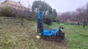 ETUDE DE SOL G2AVP à HYERES LES PALMIERS (83) VAR Sondages au pénétromètre dynamique lourd pour une étude de sol sur St pierre de riviere . Cette methode permet de vérifier la résistance de sol pour l’emprise au sol du projet