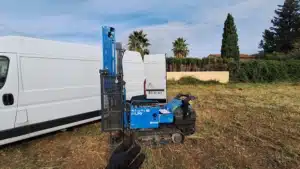 ETUDE DE SOL G2AVP à DRAGUIGNAN Sondages au pénétromètre dynamique lourd pour une étude de sol . Cette méthode permet de vérifier la résistance de sol pour l’emprise au sol du projet
