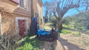 ETUDE DE SOL G5 Sinistres à VERIGNON 83 Sondages au pénétromètre dynamique lourd pour une étude de sol . Cette méthode permet de vérifier la résistance de sol pour l’emprise au sol de l’existant.