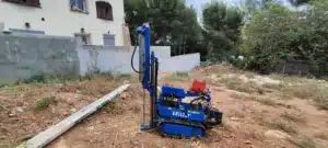 ETUDE DE SOL VENTE D UN TERRAIN à BANDOL . LOI ELAN Sondages au pénétromètre lourd pour une étude de sol . Cette méthode permet de vérifier la résistance de sol pour la vente d’un terrain